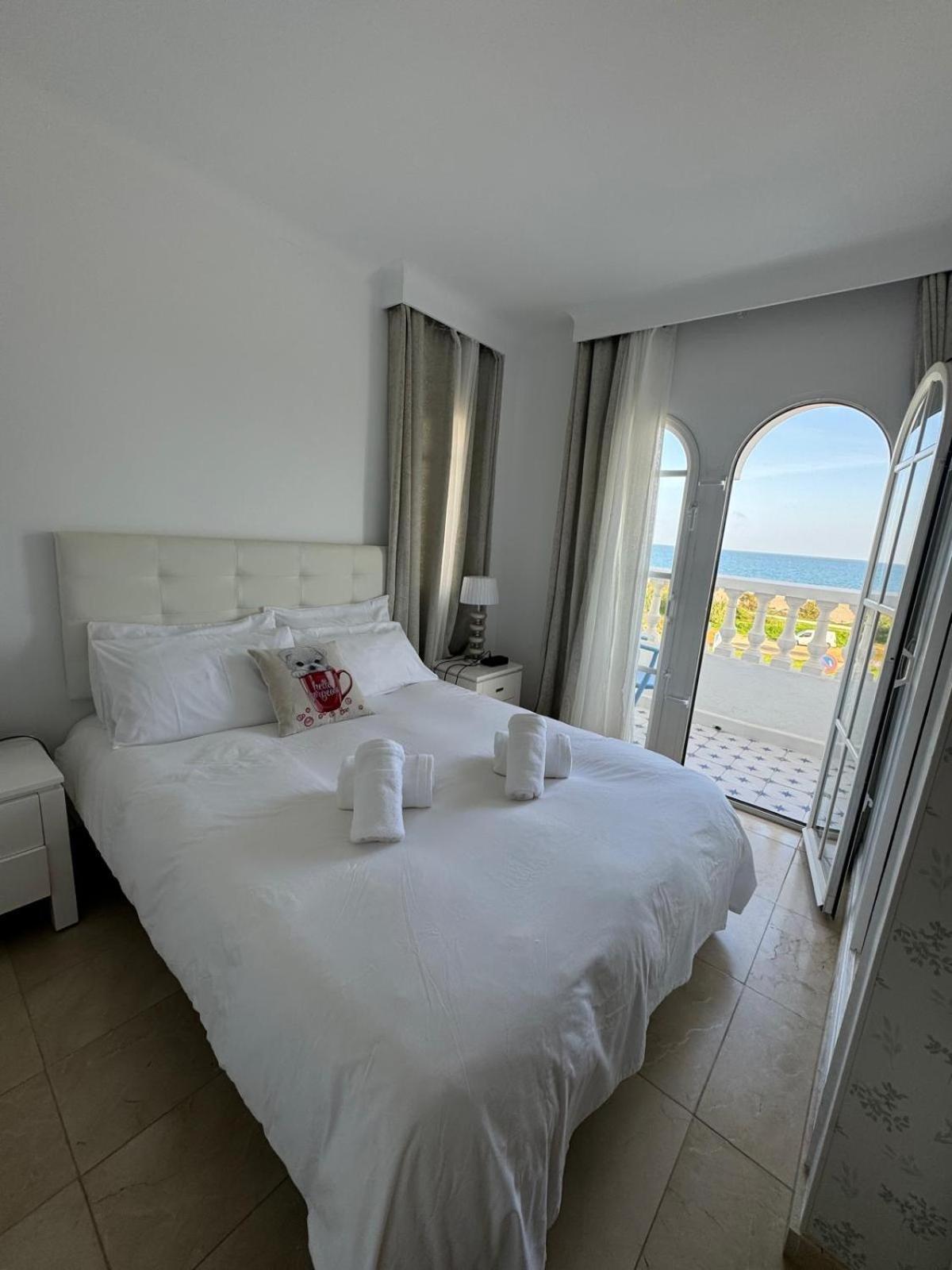 Aldea Beach, Manilva Castillo de Sabinillas Kültér fotó